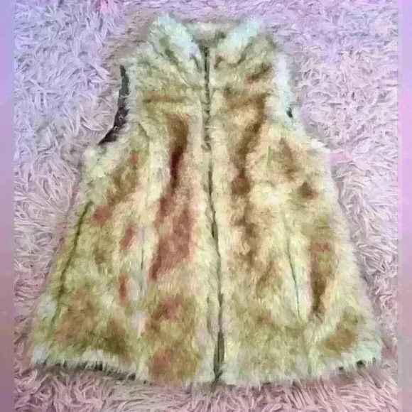 EUC Zara Girls Tan Faux Fur Fuzzy Soft Warm Winter Cozy Comfy Neutral Vest SZ S - Picture 1 of 3
